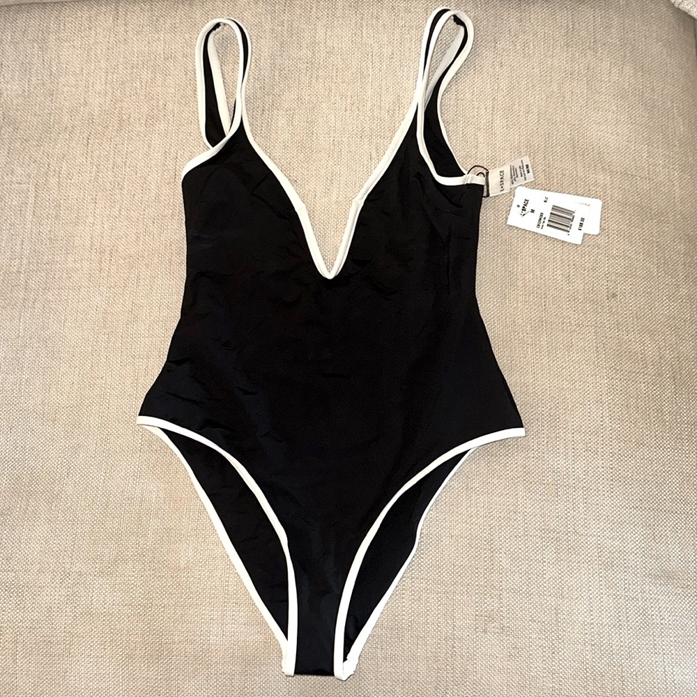 🆕 Anthropologie x L*Space Coco One Piece Swimsuit / Black & White / Medium - Picture 6 of 9